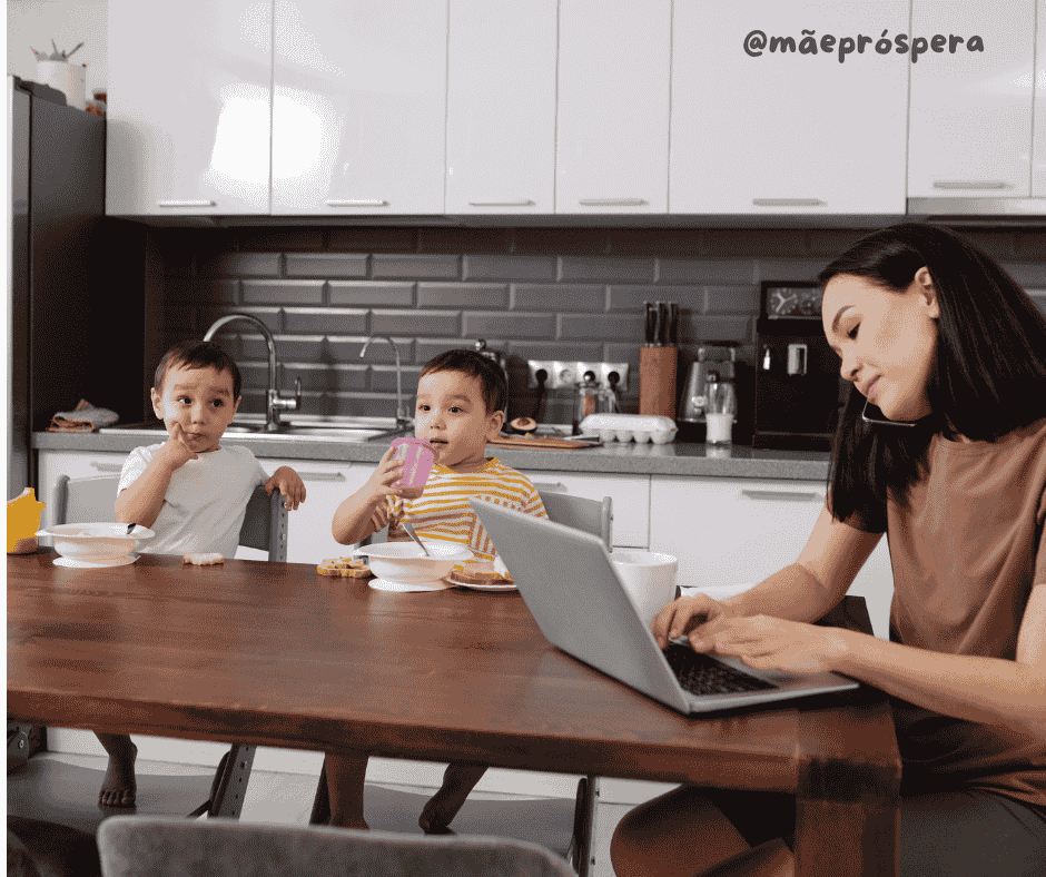 Introdução: O Estereótipo da Mãe Moderna