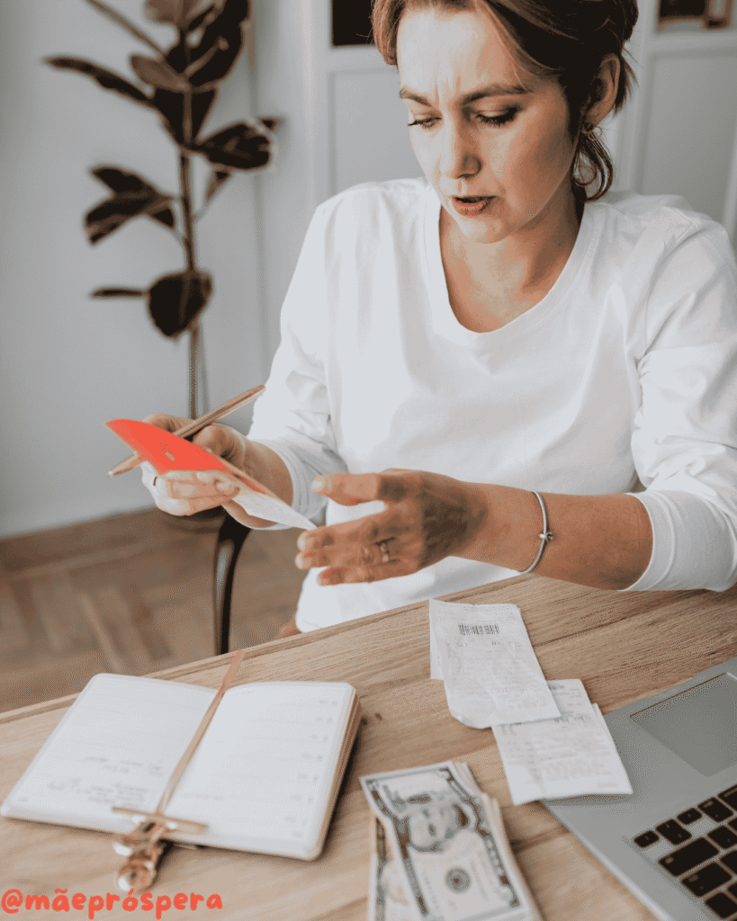 Como uma mãe pode ganhar dinheiro em casa: ideias de negócios