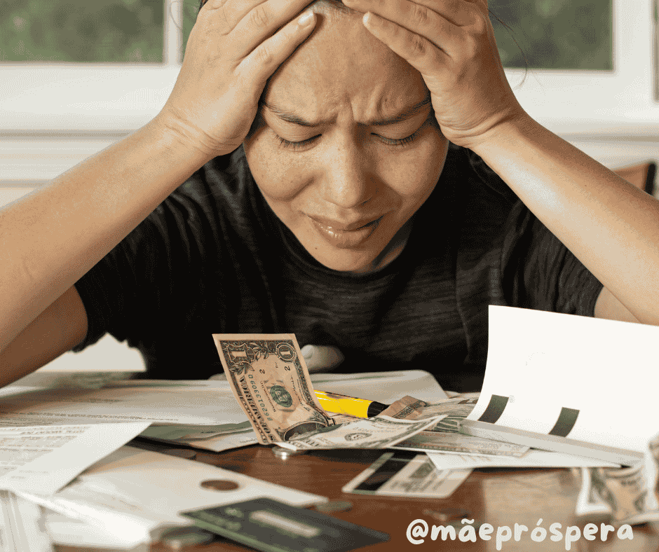 Pesquisa revela como a maternidade redefine a relação das mulheres com o dinheiro